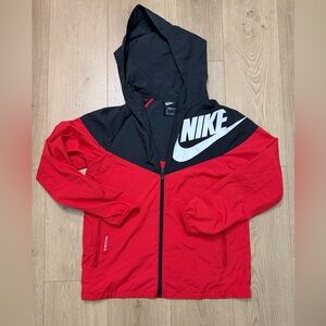 Nike Jacket Boys SZ XL Loose Fit Windrunner Wind Breaker Packable Lightweight